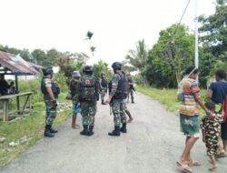 Membangun Hubungan Emosional Positif, Satgas Pamtas Yonif 126/KC Laksanakan Komsos dengan Masyarakat Perbatasan Papua