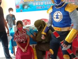 Wow . . . Power Ranger Temani Anak – Anak Vaksinasi Covid-19