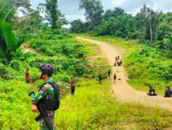 Peduli Alam Papua, Satgas Yonif 126/KC Bersama Masyarakat Laksanakan Gotong Royong