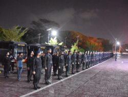 Lepas Keberangkatan 105 Personel BKO, Kapolda Riau Irjen Iqbal : Layani Masyarakat, Jaga Nama Baik