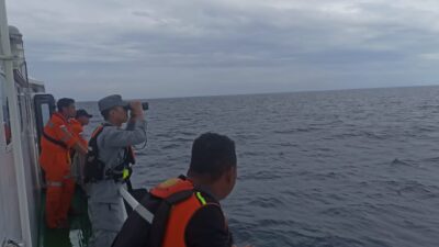 Bakamla RI Zona Maritim Timur Kerahkan RIB-606 Cari Korban Jatuh Dari Kapal