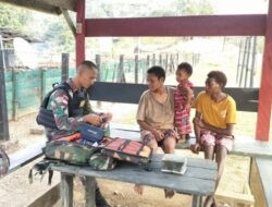 Masyarakat Papua Terbantu, Satgas Yonif 126/KC Berikan Pelayanan Kesehatan Gratis Di Pos Kepada Masyarakat di Perbatasan