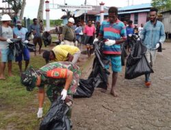 Jaga Kebersihan Kampung, Satgas TMMD Reg Ke-114 Ajak Masyarakat Bersihkan Kampung