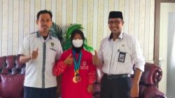 Siswa MA Muhammadiyah Bantaeng Silaturahmi dengan Kakan Kemenag Setelah Raih Juara II dan III Lomba Renang se-Asia
