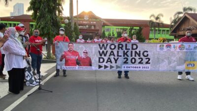 Sekda Kota Bekasi Lepas Peserta World Walking Days 2022 di Area CFD