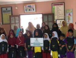 Baznas Samarinda Salurkan Bantuan Pendidikan di Sekolah Pesisir dan Perbatasan