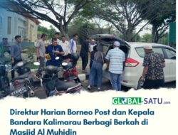 Direktur Harian Borneo Post dan Kepala Bandara Kalimarau Berbagi Berkah di Masjid Al Muhidin